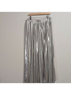 Wishlist Shimmering Silver Maxi Skirt Size Medium